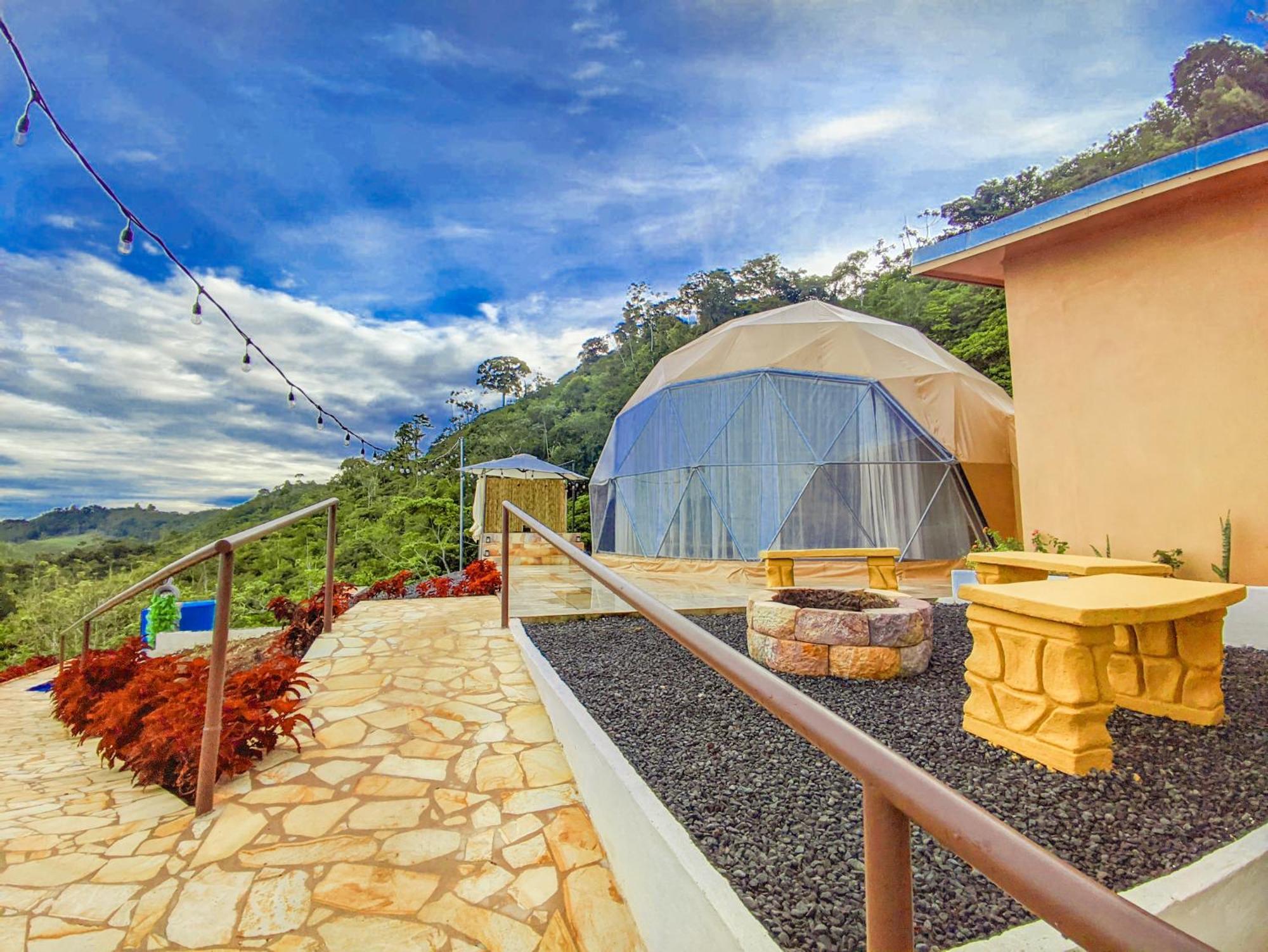 Las Colinas Glamping Turrialba Bagian luar foto