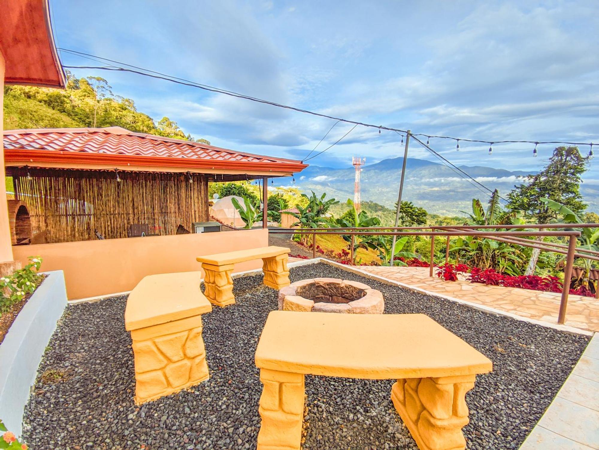 Las Colinas Glamping Turrialba Bagian luar foto