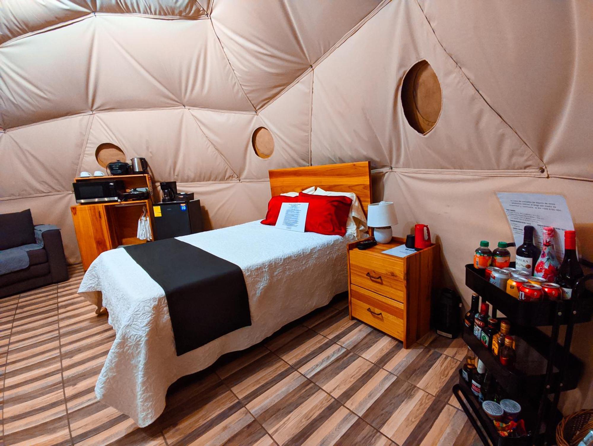 Las Colinas Glamping Turrialba Bagian luar foto